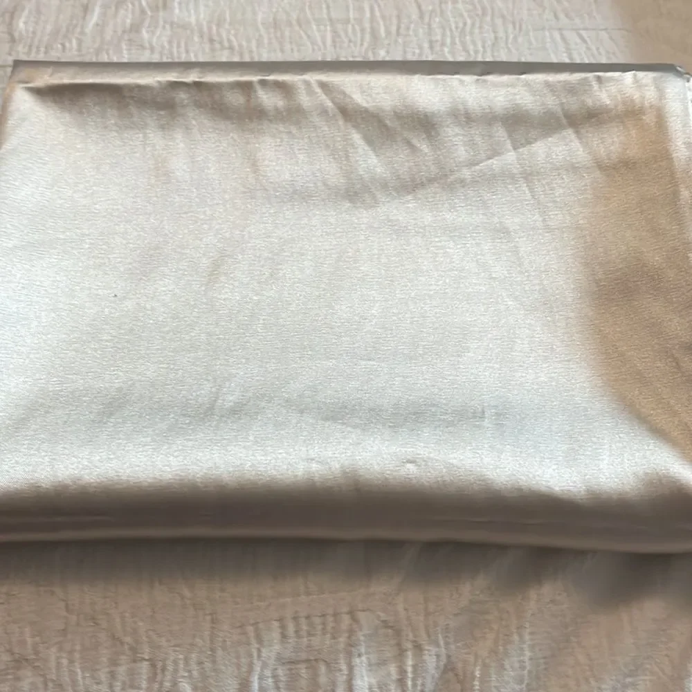 Shine by Knight Beauty Boost Champagne King NWT Pillow Case